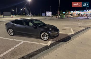 Седан Tesla Model 3 2022 в Кропивницком