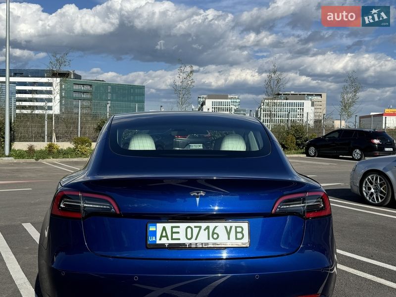 Седан Tesla Model 3 2019 в Одессе