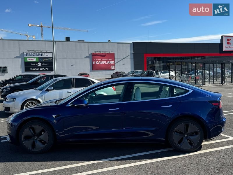 Седан Tesla Model 3 2019 в Одессе