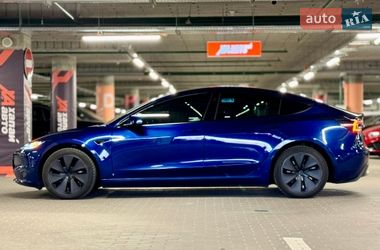 Седан Tesla Model 3 2024 в Киеве