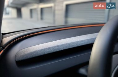 Седан Tesla Model 3 2024 в Киеве