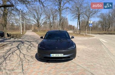 Седан Tesla Model 3 2024 в Кропивницком