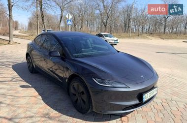 Седан Tesla Model 3 2024 в Кропивницком