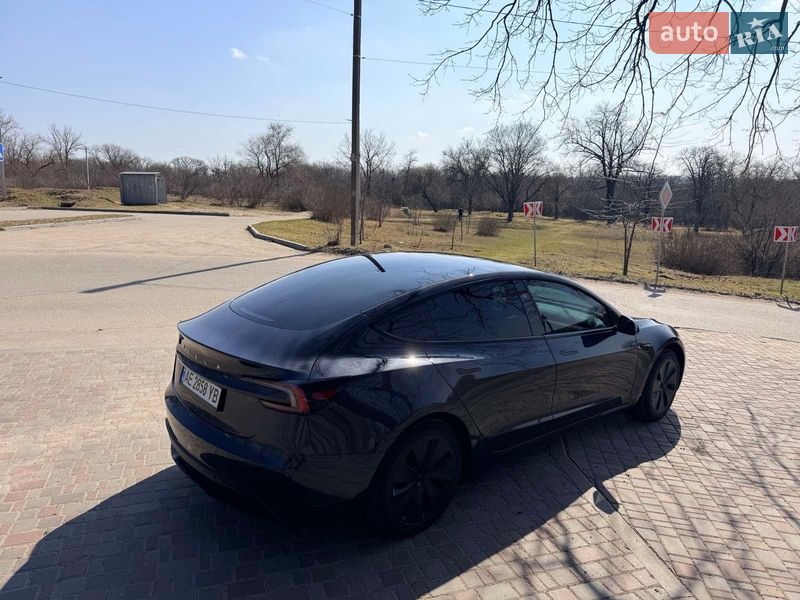Седан Tesla Model 3 2024 в Кропивницком