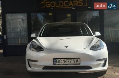 Седан Tesla Model 3 2020 в Львове