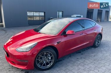 Седан Tesla Model 3 2022 в Львове