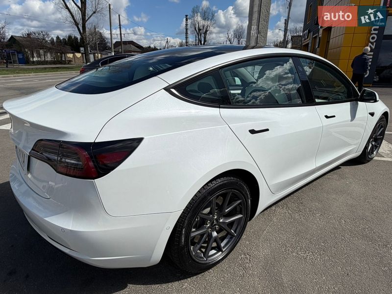 Седан Tesla Model 3 2021 в Харькове