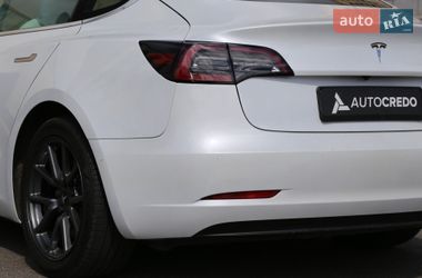 Седан Tesla Model 3 2020 в Киеве