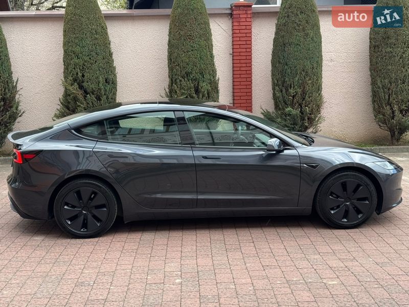 Седан Tesla Model 3 2024 в Стрые