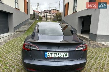 Седан Tesla Model 3 2022 в Ивано-Франковске