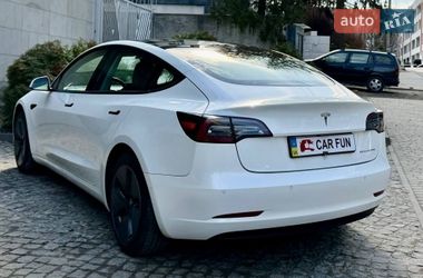 Седан Tesla Model 3 2022 в Львове