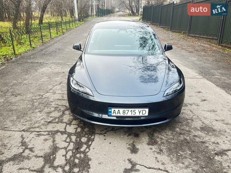 Седан Tesla Model 3 2025 в Харкові