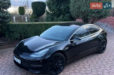 Седан Tesla Model 3 2019 в Луцьку
