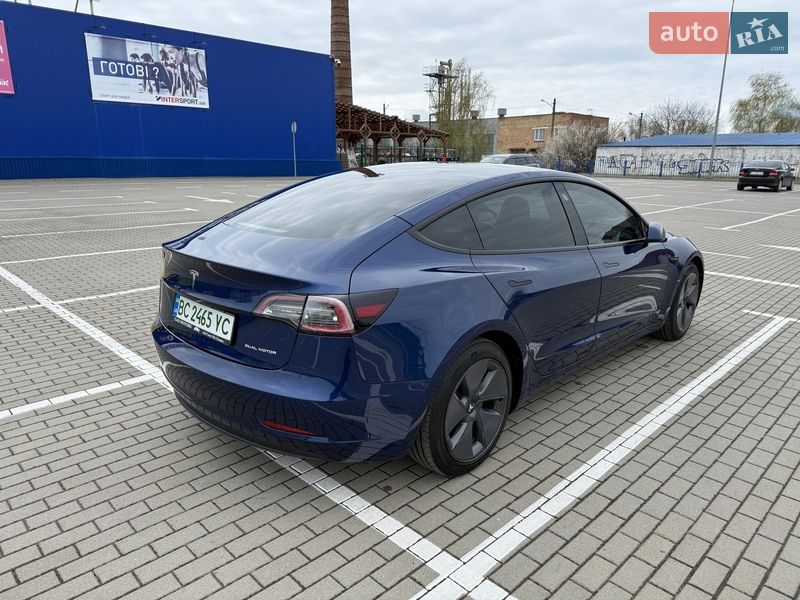 Седан Tesla Model 3 2022 в Львове