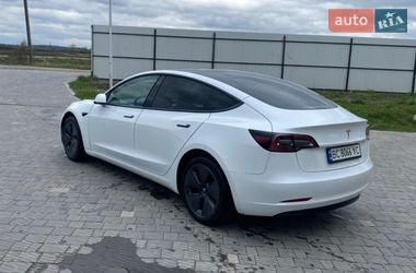 Седан Tesla Model 3 2023 в Буске