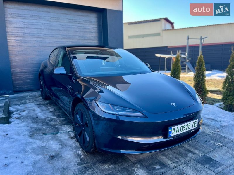 Седан Tesla Model 3 2025 в Києві