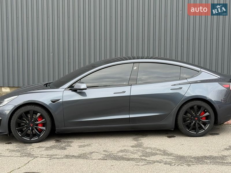 Седан Tesla Model 3 2019 в Харькове