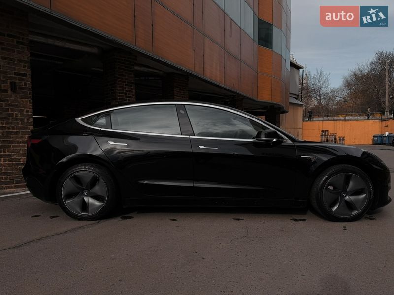 Седан Tesla Model 3 2020 в Одессе