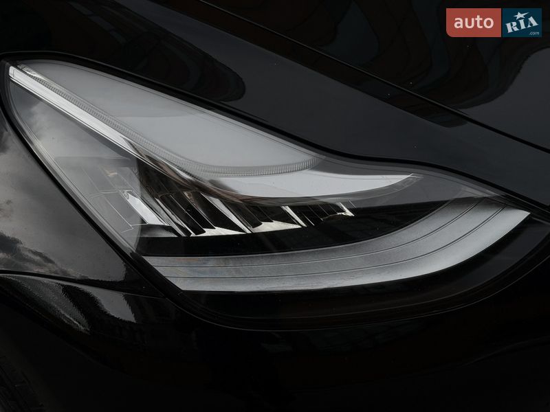 Седан Tesla Model 3 2020 в Одессе