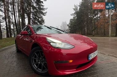 Седан Tesla Model 3 2022 в Львове