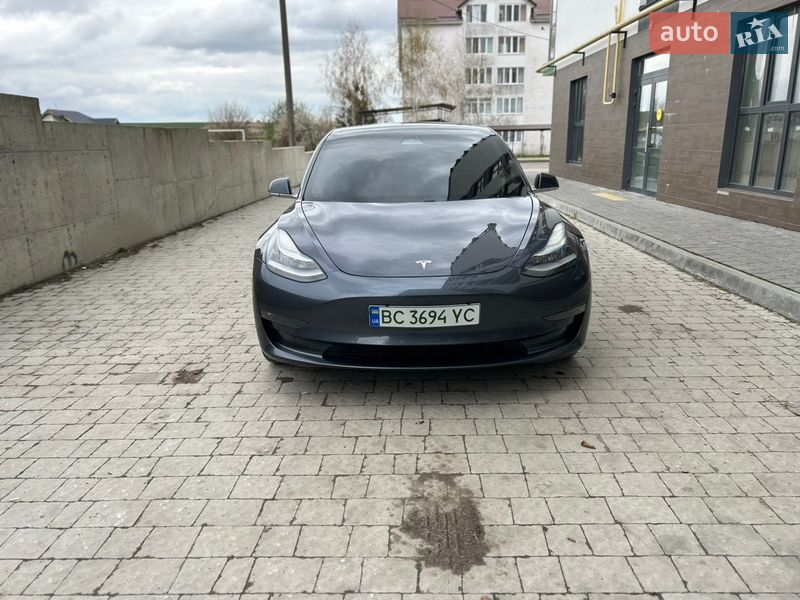 Седан Tesla Model 3 2020 в Сокалі