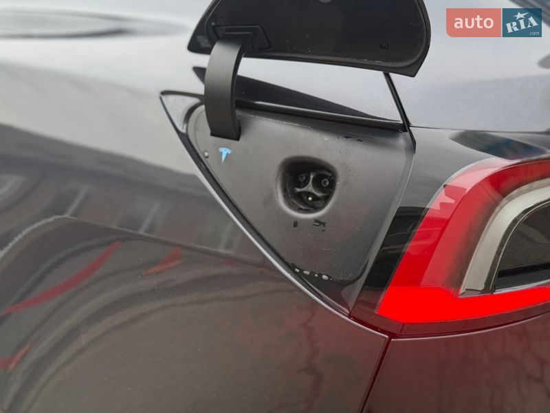 Седан Tesla Model 3 2024 в Днепре