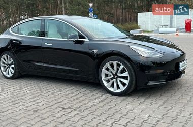 Седан Tesla Model 3 2020 в Киеве