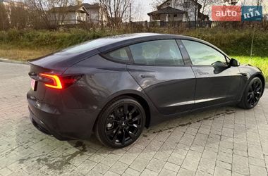Седан Tesla Model 3 2024 в Львове