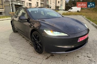 Седан Tesla Model 3 2024 в Львове