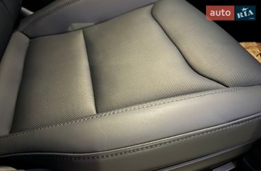 Седан Tesla Model 3 2024 в Львове