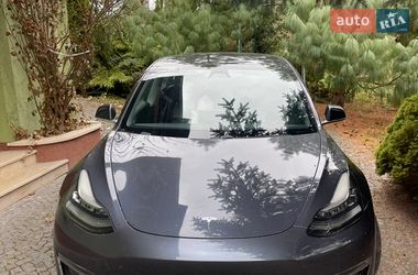 Седан Tesla Model 3 2020 в Тернополе