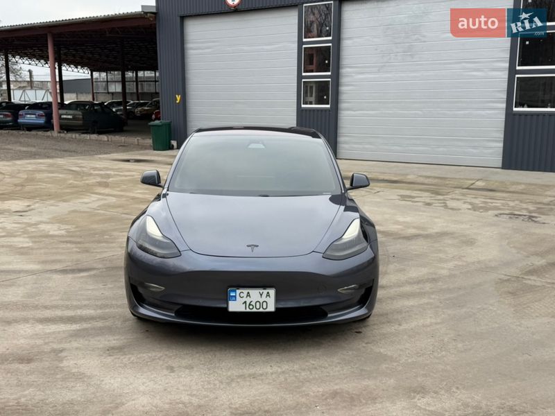 Седан Tesla Model 3 2018 в Золотоноші