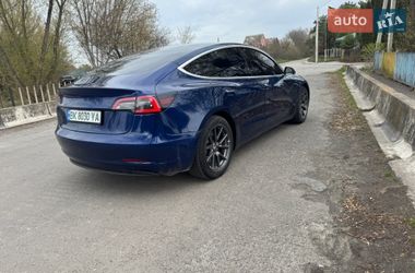 Седан Tesla Model 3 2018 в Рівному