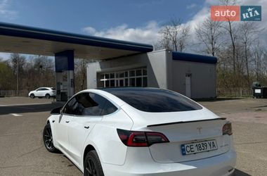 Седан Tesla Model 3 2020 в Черновцах