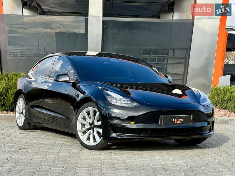 Седан Tesla Model 3 2019 в Харкові