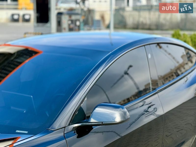 Седан Tesla Model 3 2019 в Харкові