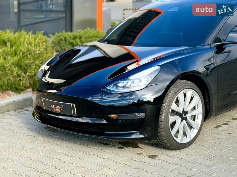 Седан Tesla Model 3 2019 в Харкові