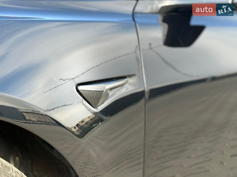 Седан Tesla Model 3 2019 в Харкові