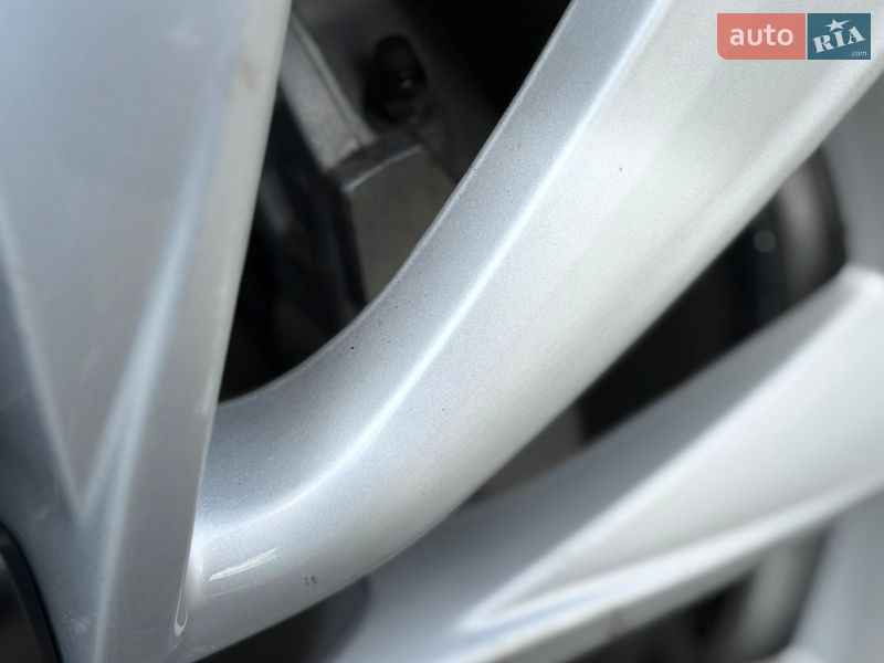 Седан Tesla Model 3 2019 в Харкові