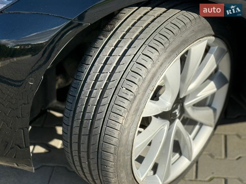 Седан Tesla Model 3 2019 в Харкові