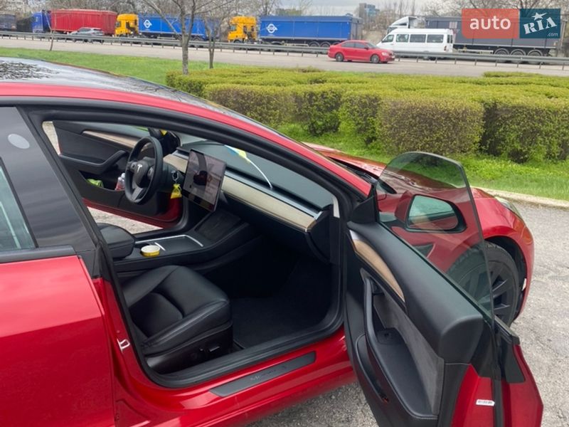Седан Tesla Model 3 2022 в Дніпрі