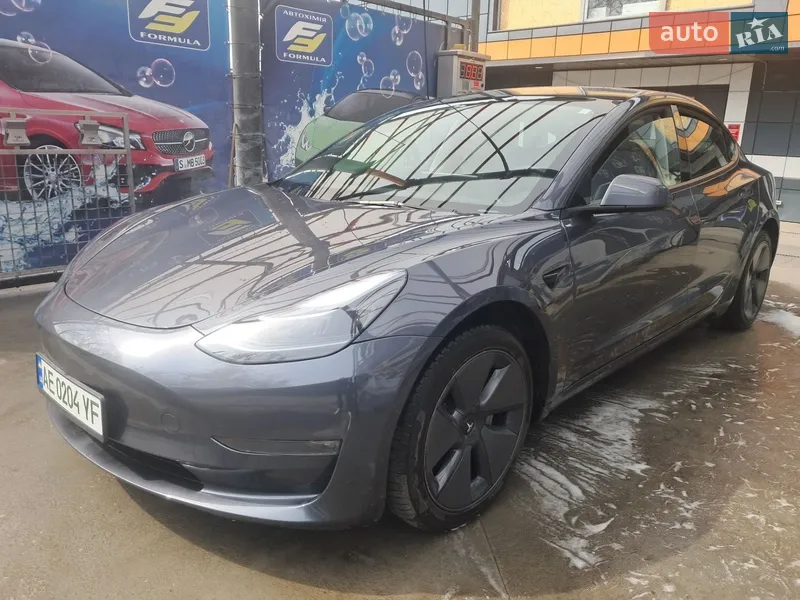 Tesla Model 3 2022