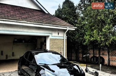 Седан Tesla Model 3 2018 в Києві
