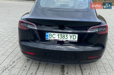 Седан Tesla Model 3 2022 в Львове