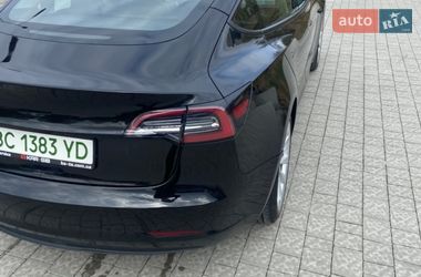 Седан Tesla Model 3 2022 в Львове