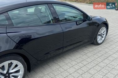 Седан Tesla Model 3 2022 в Львове