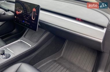 Седан Tesla Model 3 2022 в Львове