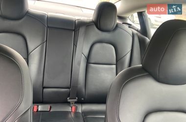 Седан Tesla Model 3 2022 в Львове