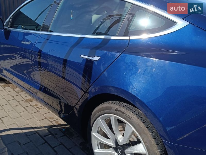 Седан Tesla Model 3 2018 в Одессе