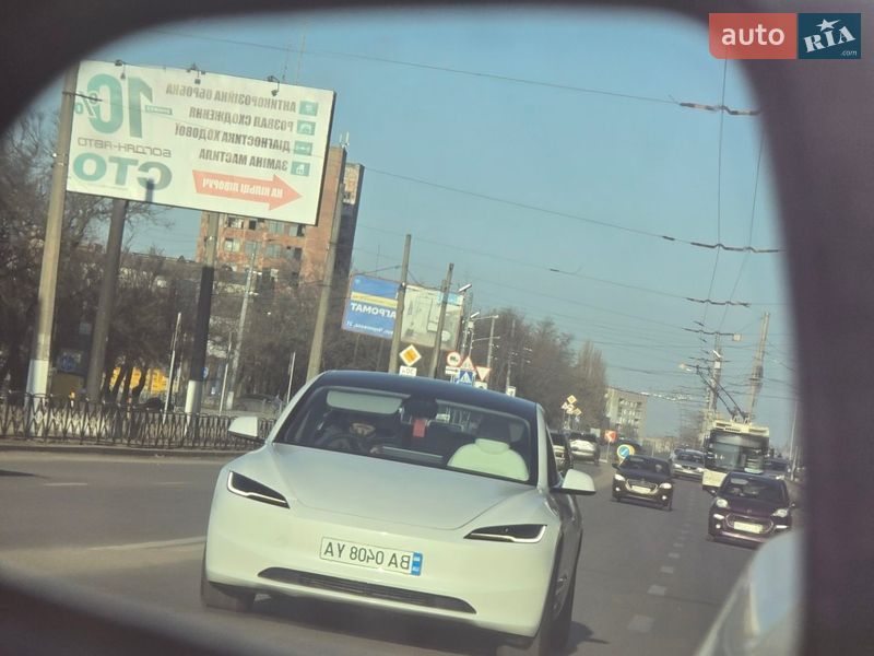 Седан Tesla Model 3 2025 в Кропивницком фото 12 Седан Tesla Model 3 2025 в Кропивницком